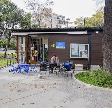 Biblioteca al Aire Libro Plaza Uruguay