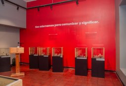 Exposición Artesanías UC se instala en Montecarmelo