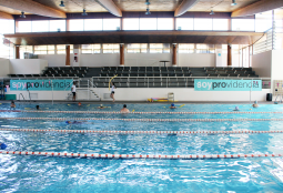 Participa de las escuelas intensivas de natación en enero
