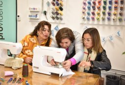 Emprendedoras textiles tienen un nuevo espacio de cowork gratuito en Providencia