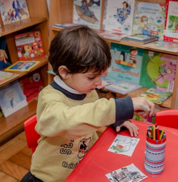 Ciclo de talleres de arte infantil: Grandes y pequeños