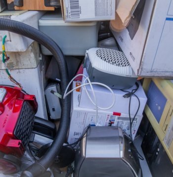 Recolección artículos electrónicos y baterías de auto fuera de eso