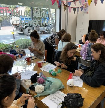 Crea y Emprende: Taller de ToteBags Tejidos