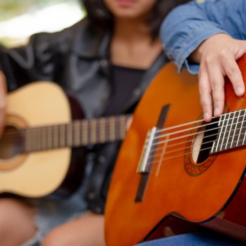 Celebra a mamá en su día con esta serenata en vivo