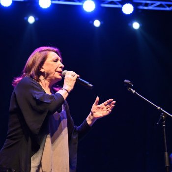 Gloria Simonetti y Ginette Acevedo deleitaron al Teatro Oriente con “Emociones Compartidas”