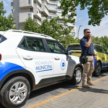 Municipalidad de Providencia se querella por agresión de ambulantes a fiscalizadores