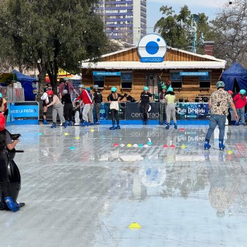 Más de 30 mil personas disfrutaron la Pista de Hielo del Parque Bustamante