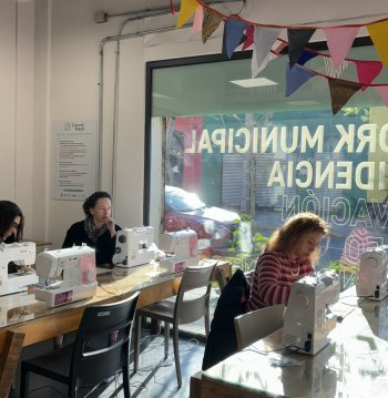 Puntadas Iniciales: Introducción a la Costura