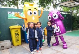 Niños del Liceo Juan Pablo Duarte le dieron el vamos al programa piloto de reciclaje en colegios