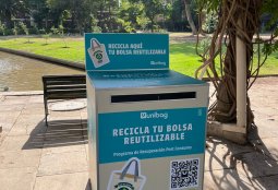 Providencia inaugura el primer contenedor que recicla bolsas reutilizables