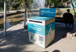 Providencia inaugura el primer contenedor que recicla bolsas reutilizables