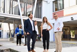 Autoridades realizan visita a obras en el Liceo Carmela Carvajal