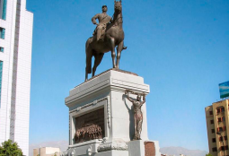 “Baquedano no se va”: Alcalde valora que monumento vuelva a Providencia