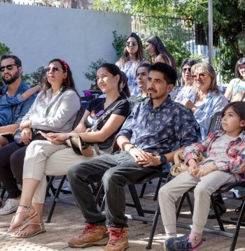 Exposición Raíces y Horizontes: Encuentro de Generaciones Artísticas