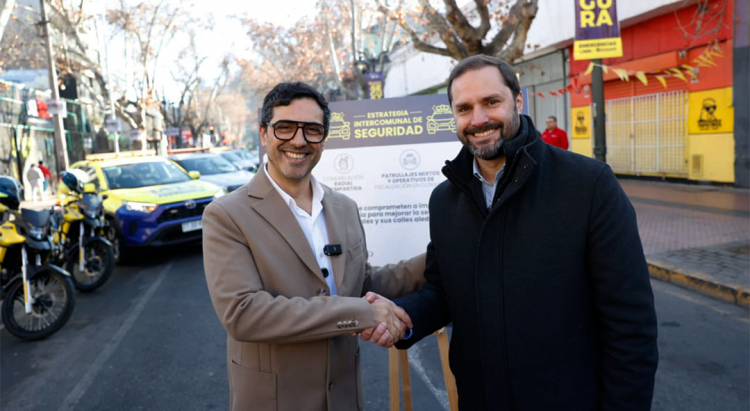 Providencia y Recoleta firman inédito acuerdo que mejora seguridad en Barrio Bellavista