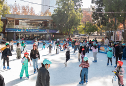 Más de 16 mil personas han disfrutado de la Pista de Hielo