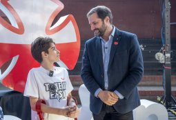 Alan, estudiante del Colegio Providencia, es el nuevo Niño Embajador de Teletón