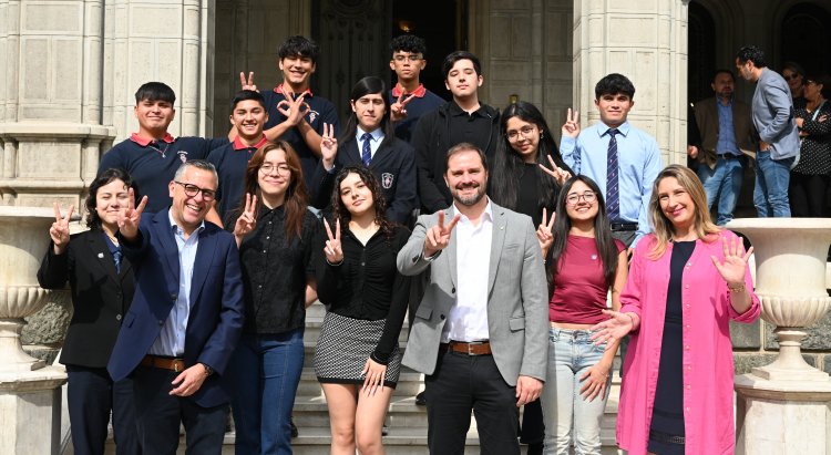 Providencia reconoce a sus 12 estudiantes con Puntajes Nacionales PAES 2026