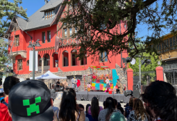 “Entre Calles: Luces y Colores” llenará Bellavista de música en vivo, arte y vida de barrio este sábado