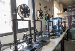 Providencia inaugura LAB881, el primer laboratorio municipal de impresión 3D del país