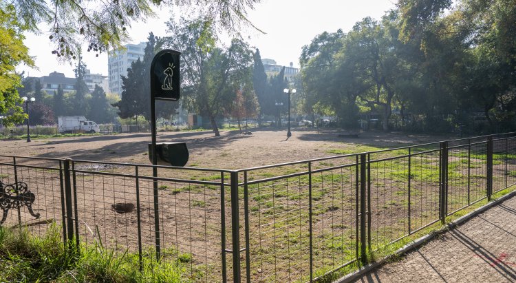 ¡Ya estamos remodelando la Zona Canina de la plaza Loreto Cousiño!