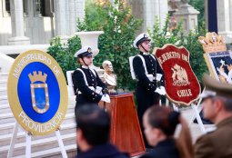 Providencia conmemora con emotiva ceremonia los 147 años del Combate Naval de Iquique