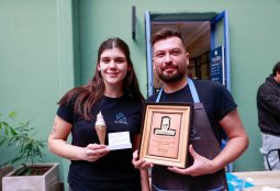 Dulcería Fiol ganó el concurso Ice Ice Provi!!! que eligió al mejor helado de la comuna para celebrar el aniversario 129