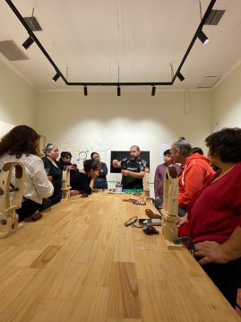 Taller "Experiencia en cuero: Estuche con botón de cerámica"