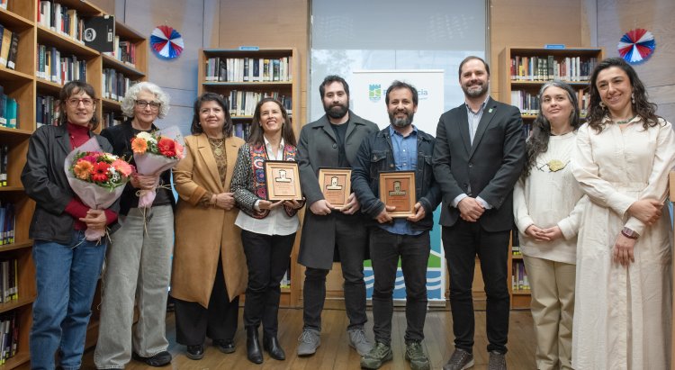 Biblioteca Municipal de Providencia celebra 63 años y premia a tres nuevas voces literarias