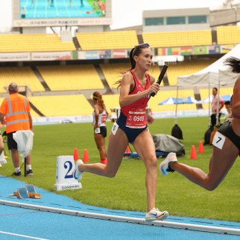 Volvió a las pistas a los 40 y hoy triunfa en el atletismo mundial: la historia de Mariela Sepúlveda